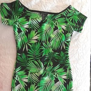 Forever 21 bodycon slim fitting dress with tropical Green Leaf design, Small